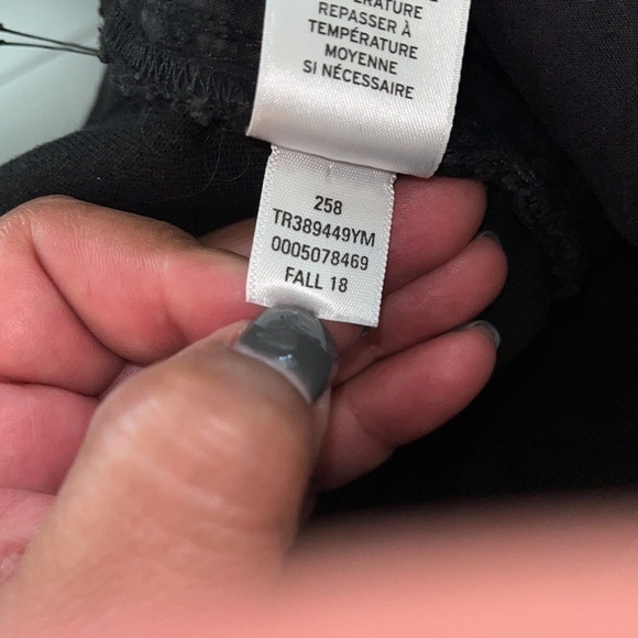 Rail Skinny black stretch jeans. 30/32.  Distressed.  Excellent condition - Picture 7 of 8